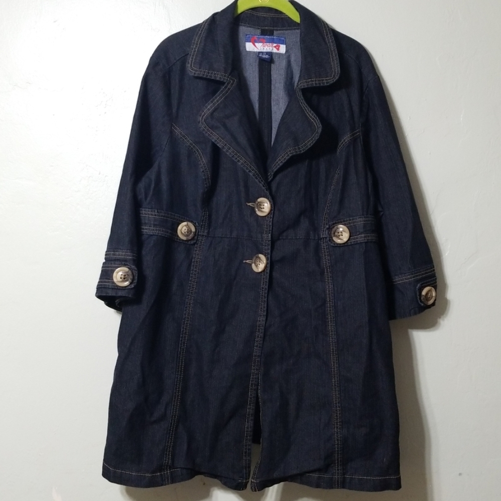 ⬇️MWAH dark wash Jeans jacket